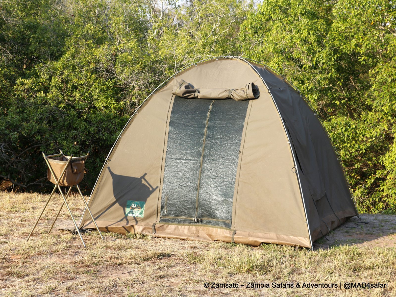 Zamsato canvas tent with hand-wash basin stand